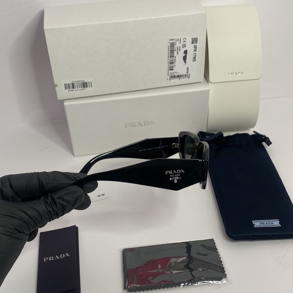100%- Authentic- 💯- New - PRADA Sexy Men SPR 17W Black Sunglasses - Picture 7 of 13